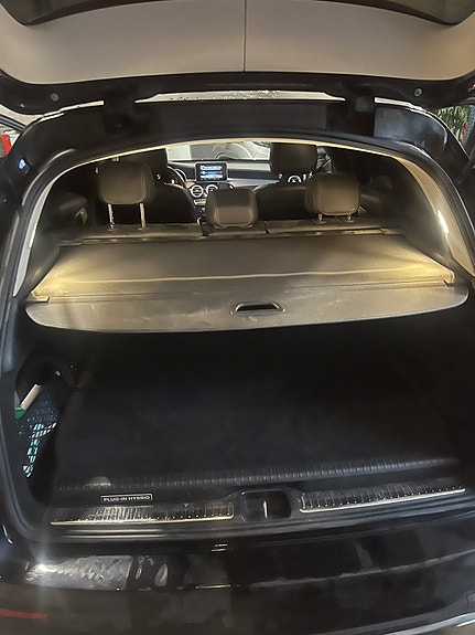Mercedes-Benz GLC350 e 8 of 23