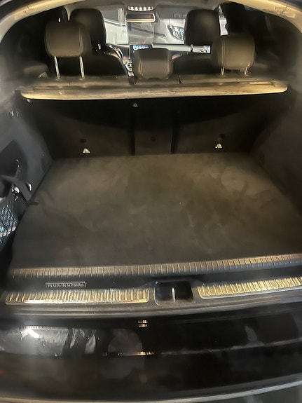 Mercedes-Benz GLC350 e 7 of 23