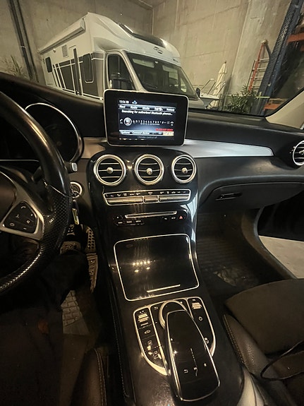 Mercedes-Benz GLC350 e 10 of 23