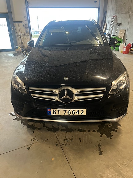 Mercedes-Benz GLC350 e 23 of 23