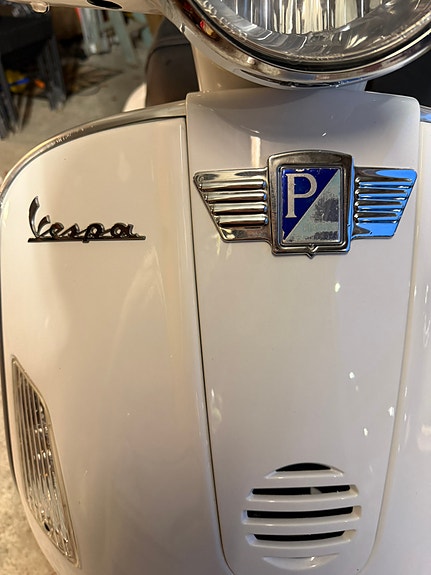 Vespa Granturismo 250 12 of 20