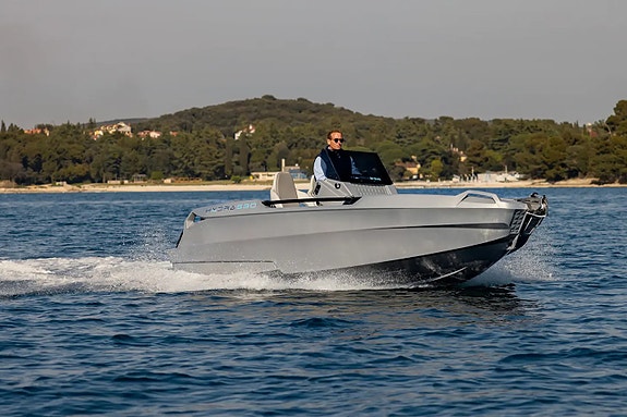 River 530 med Yamaha F60 er den perfekte og elegante familie båten! 5 of 9
