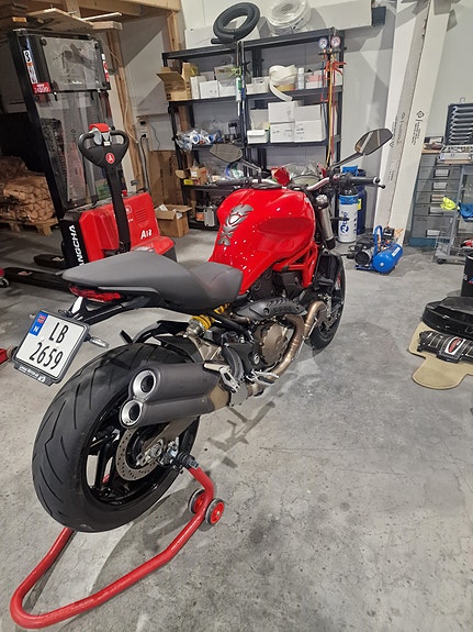 Ducati Monster 821 5 of 22