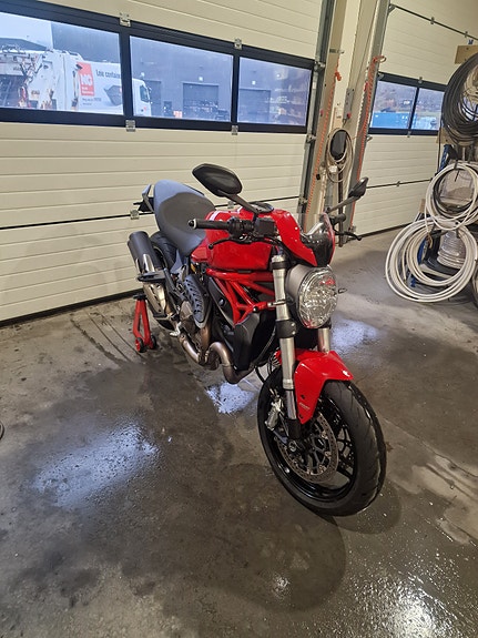 Ducati Monster 821 6 of 22