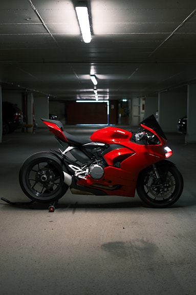 Ducati Panigale V2 4 of 11