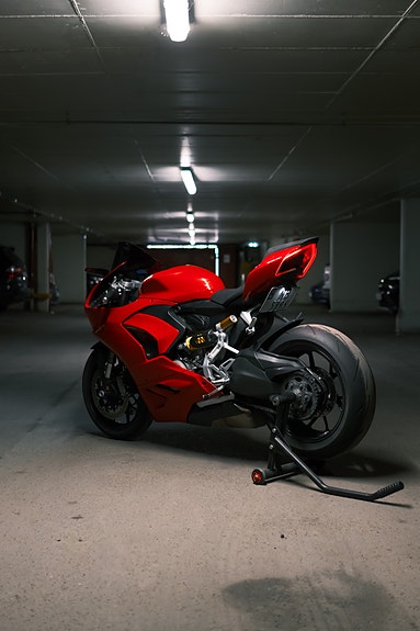 Ducati Panigale V2 2 of 11