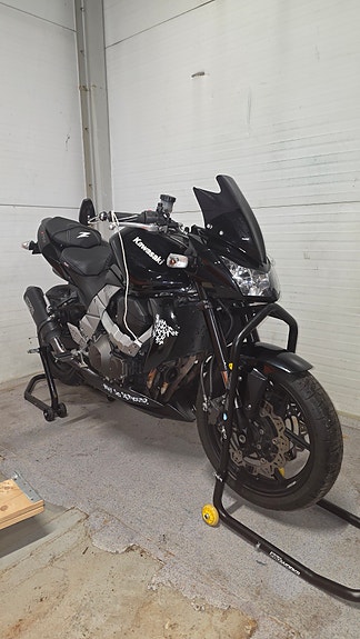 Kawasaki Z 750 4 of 6
