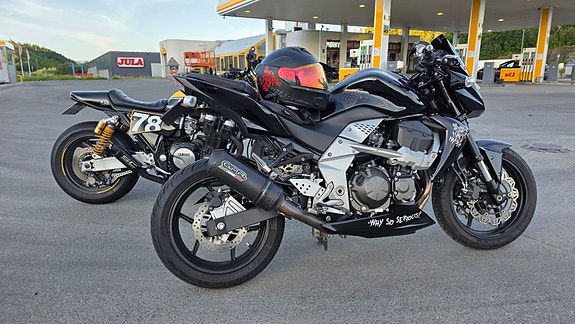 Kawasaki Z 750 3 of 6
