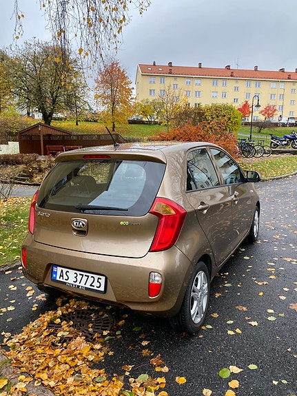 Kia Picanto 4 of 5