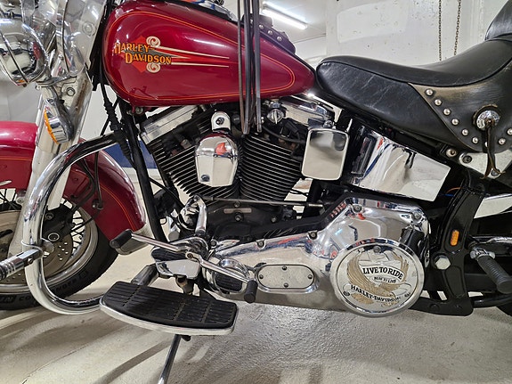Harley-Davidson FLSTC Heritage Softail Classic 3 of 9