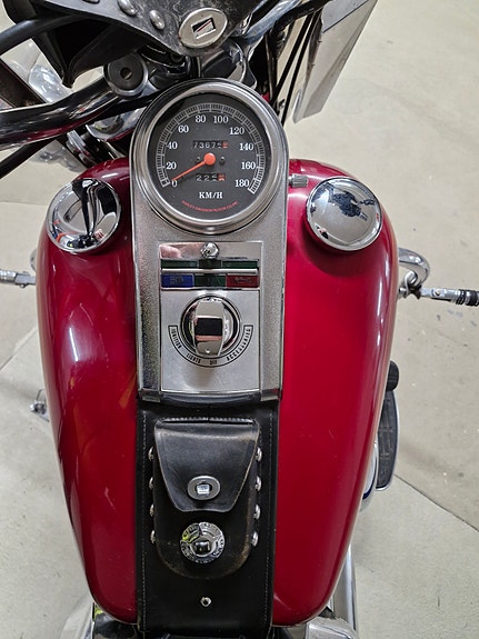 Harley-Davidson FLSTC Heritage Softail Classic 7 of 9