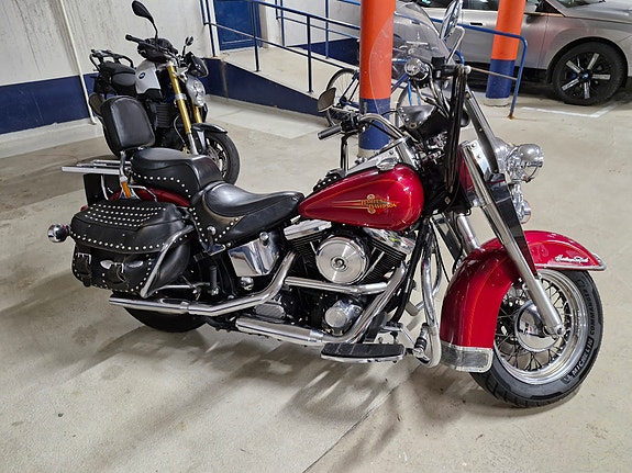 Harley-Davidson FLSTC Heritage Softail Classic 2 of 9