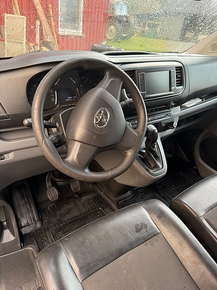 Toyota Proace 13 of 23
