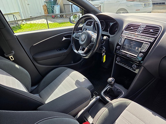 Volkswagen Polo 17 of 22