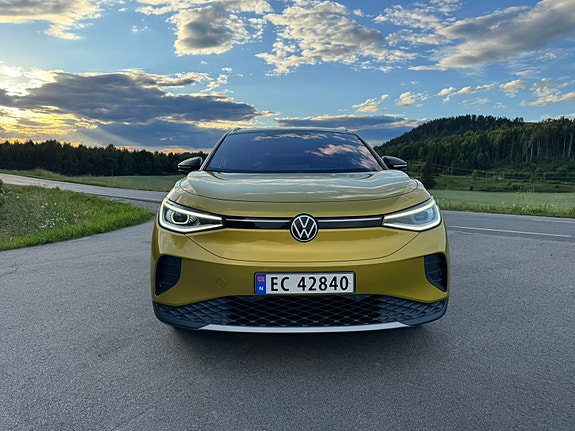 Volkswagen ID.4 3 of 5