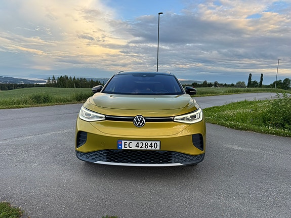 Volkswagen ID.4 4 of 5