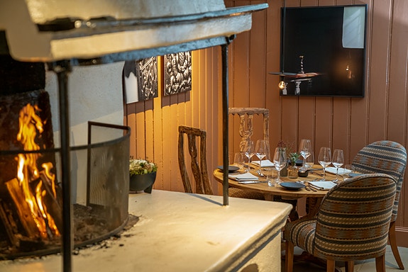 "Kjøkkenbordet" og ildsted