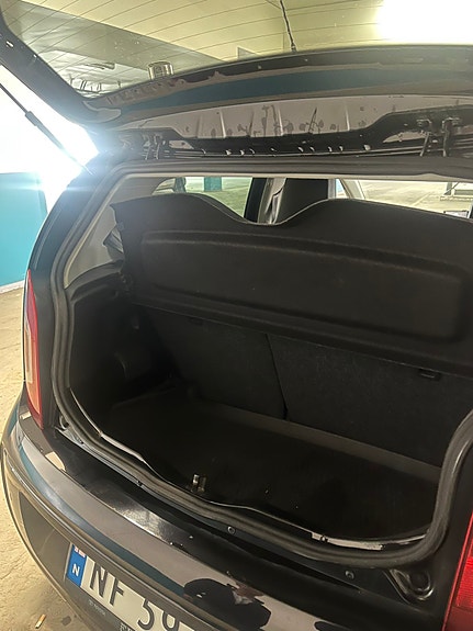 Volkswagen UP! 19 of 21