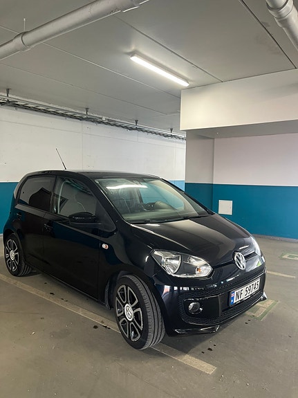 Volkswagen UP! 2 of 21