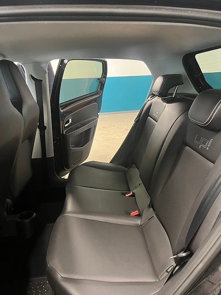 Volkswagen UP! 14 of 21