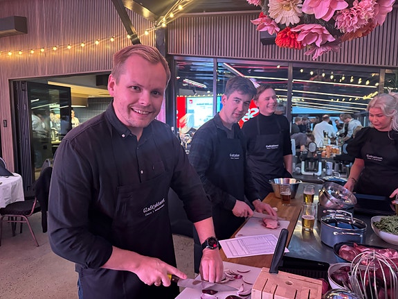 Prosjektleder Marius og teamet imponerte med sine kokkekunster på Gladkjøkkenet!