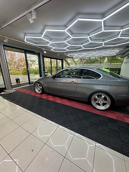 BMW 335i 9 of 15