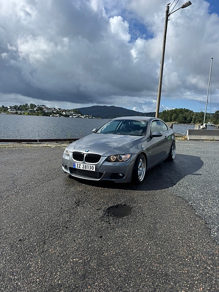 BMW 335i 2 of 15