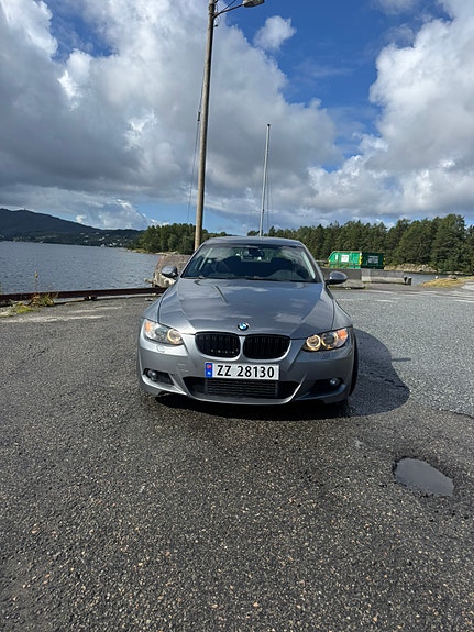 BMW 335i 3 of 15