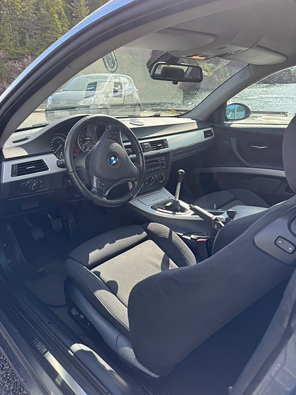 BMW 335i 6 of 15
