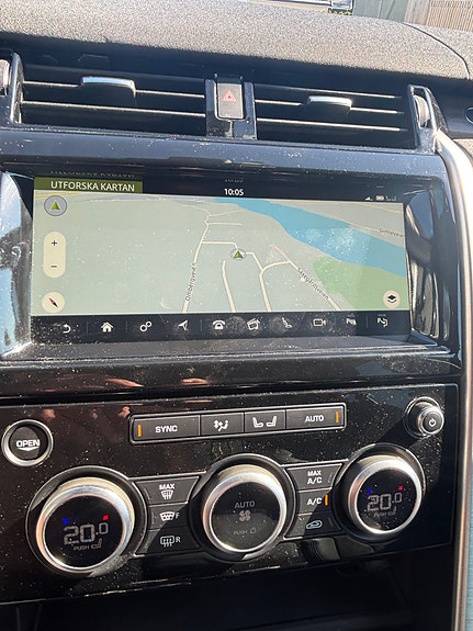 Land Rover Discovery 5 27 of 30