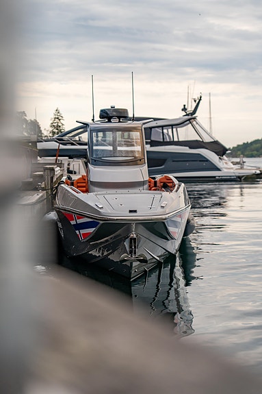 Sunseeker Hawk 38 | 60kn | 5.500kg | Dempe stoler | Twin Mercury 400 Racing 6 of 15