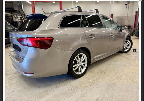 Toyota Avensis 5 of 5