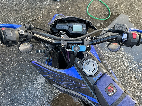Yamaha WR 125 X 10 of 12