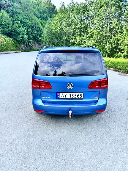 Volkswagen Touran 7 of 30