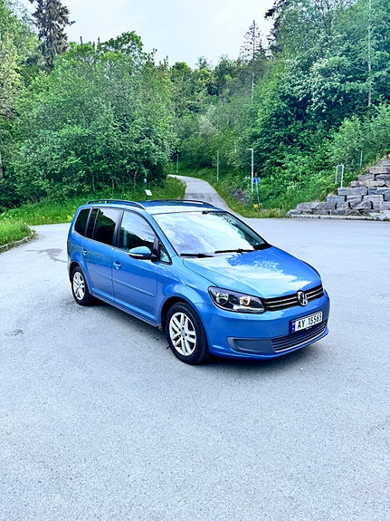 Volkswagen Touran 5 of 30