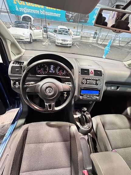Volkswagen Touran 15 of 30