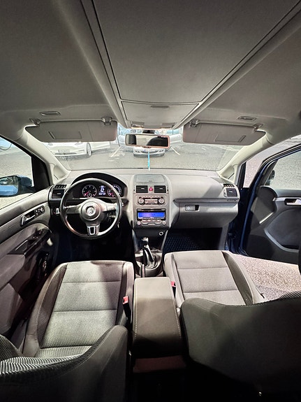 Volkswagen Touran 18 of 30