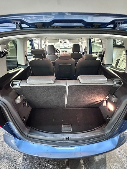 Volkswagen Touran 27 of 30