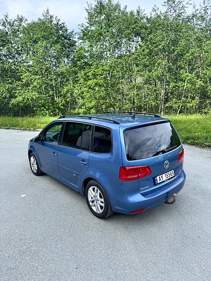 Volkswagen Touran 8 of 30