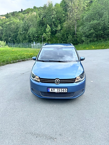 Volkswagen Touran 4 of 30