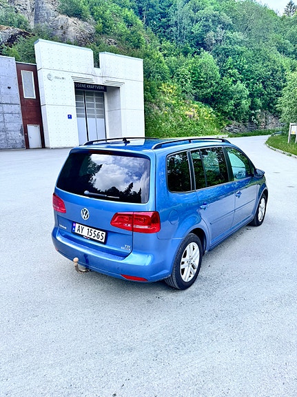 Volkswagen Touran 6 of 30