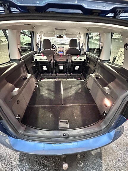 Volkswagen Touran 22 of 30