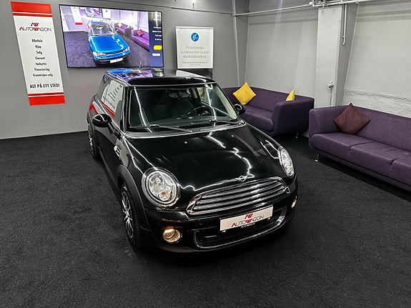 MINI One 3 of 5