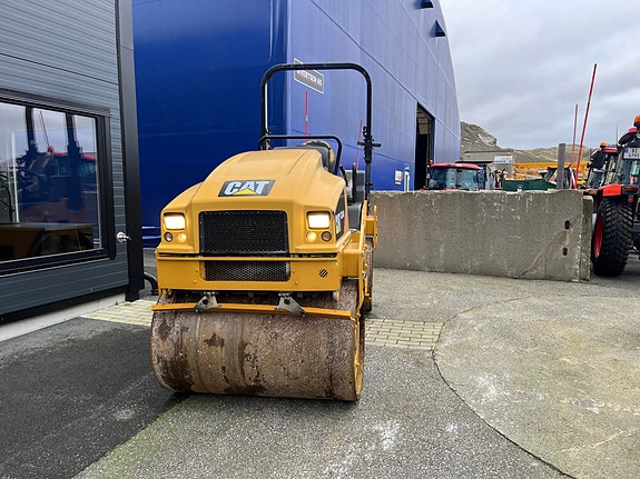 Cat CB34B 2 of 5