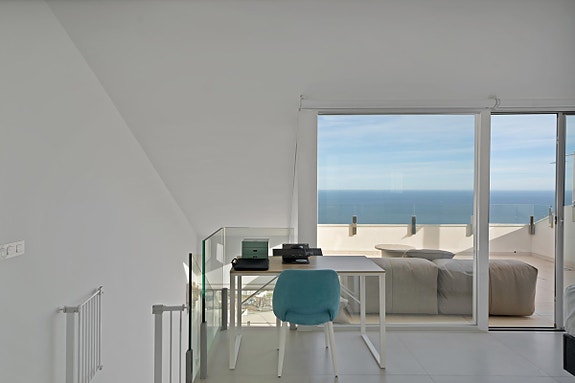Eksklusiv toppleilighet med 4 soverom og fantastisk panoramautsikt over Middelhavet