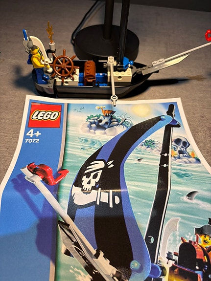 Lego 7072 captains kraggs pirate boat FINN-torget
