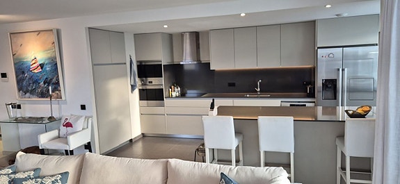 Eksklusiv penthouse med panoramautsikt i hjertet av Estepona