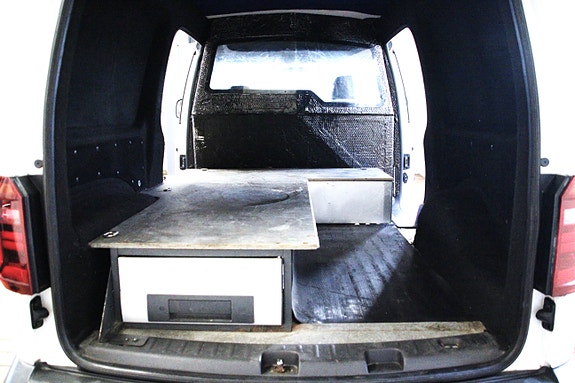 Volkswagen Caddy Maxi 12 of 30