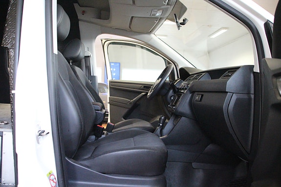 Volkswagen Caddy Maxi 16 of 30