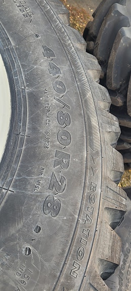 Industrihjul. Nokian. 540\80R-38-440\80R-28.